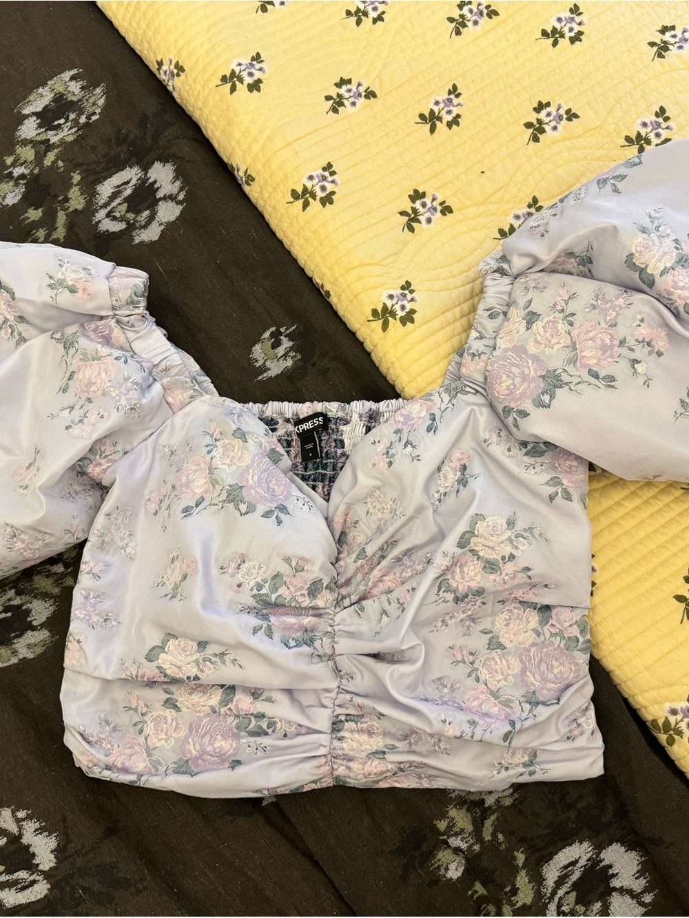 Express Lilac Floral Puff Sleeve Top - Small